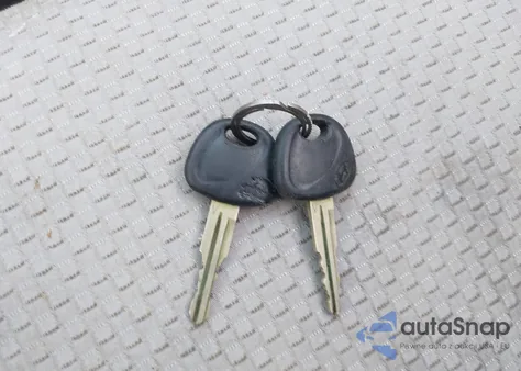 2008 Hyundai Accent Gs z USA, uszkodzony, nr VIN KMHCM36C38U091575